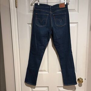 Women’s Levi's Dark Blue Mid-rise Skinny Jeans